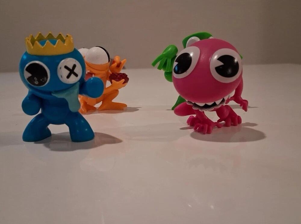 Official Rainbow Friends Figures - 4 Character Lot (Blue, Green, Orange, Rare...